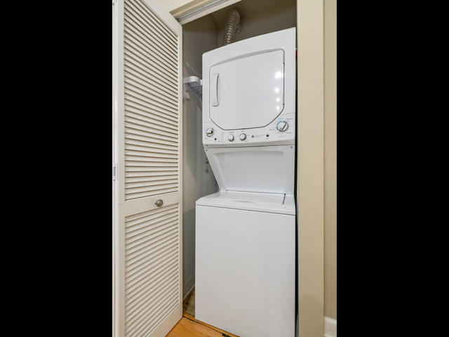 451 W Huron Street Unit: 1306