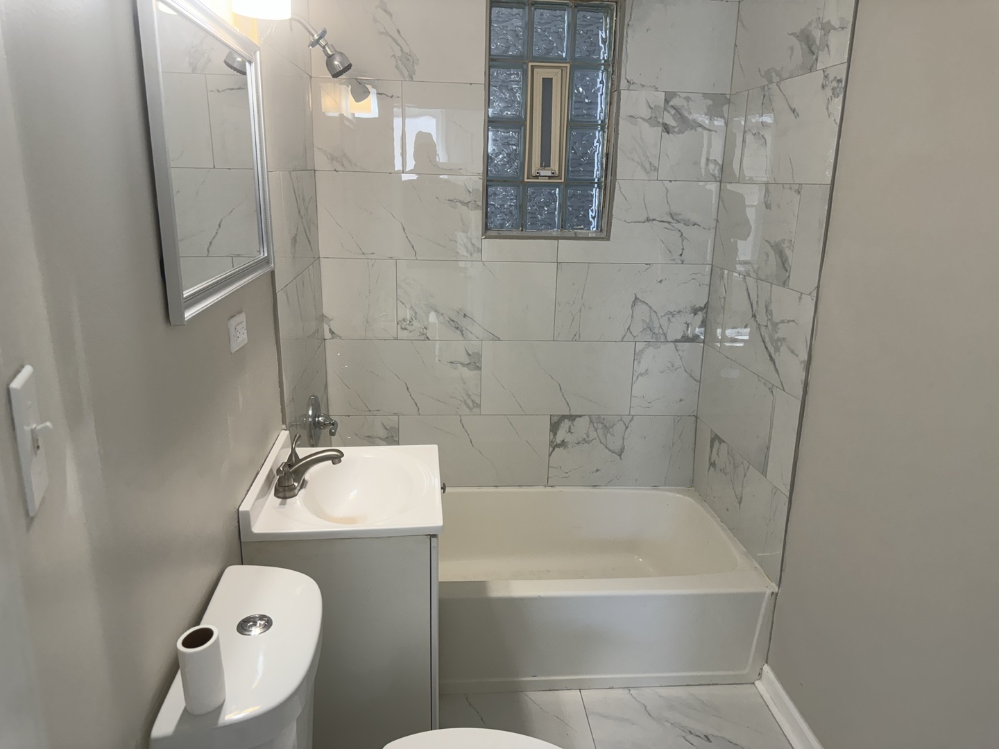 7728 S Maryland Avenue