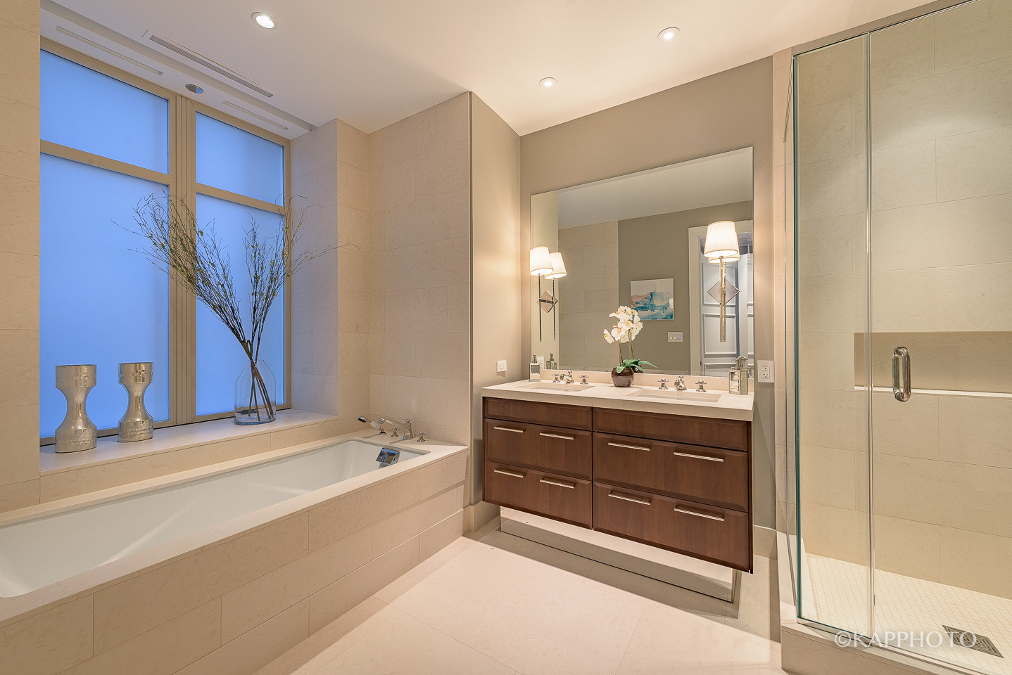 118 E Erie Street Unit: 18D