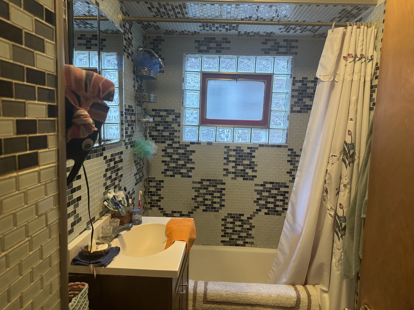 10313 S AVENUE H Avenue