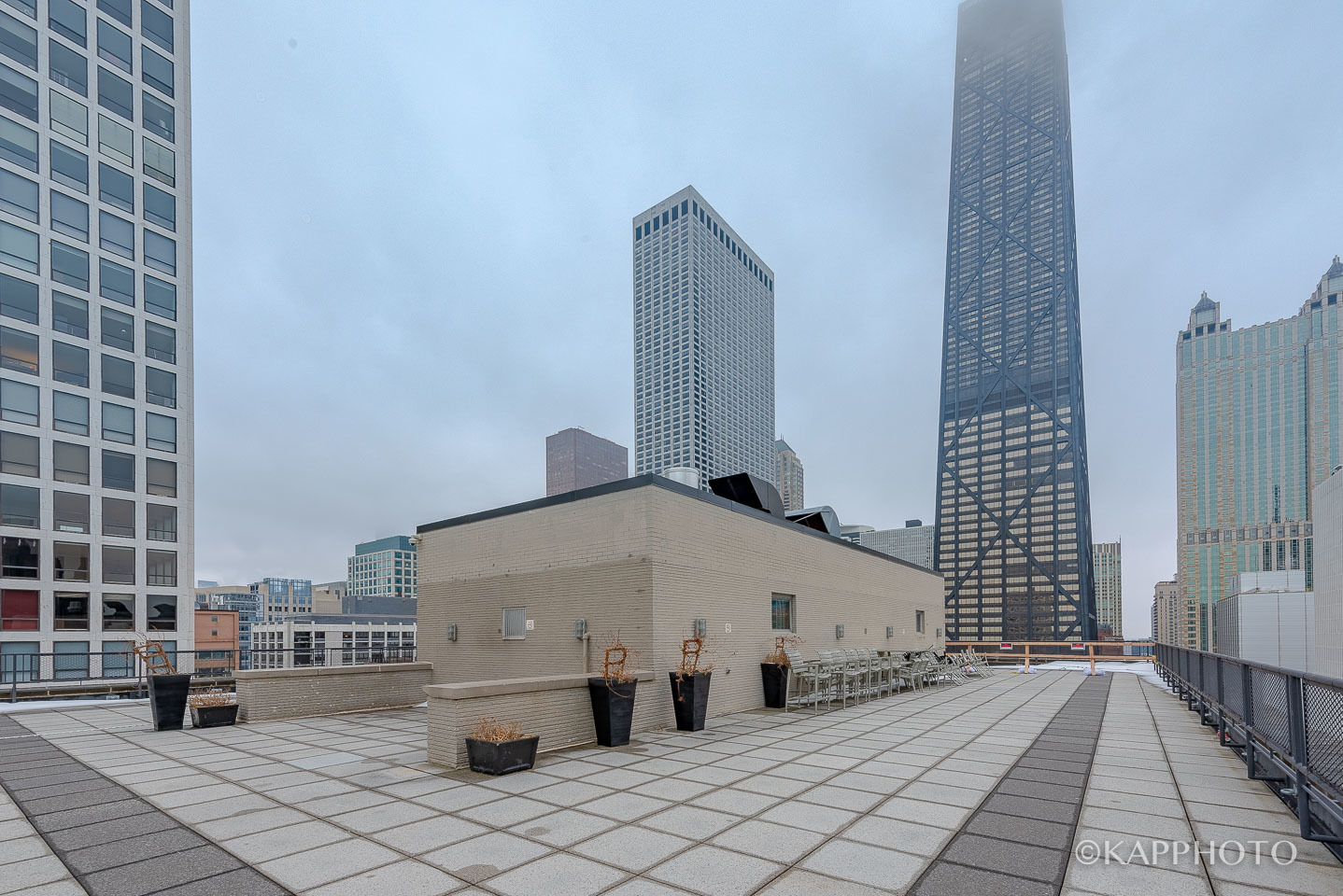 253 E Delaware Place Unit: 12F