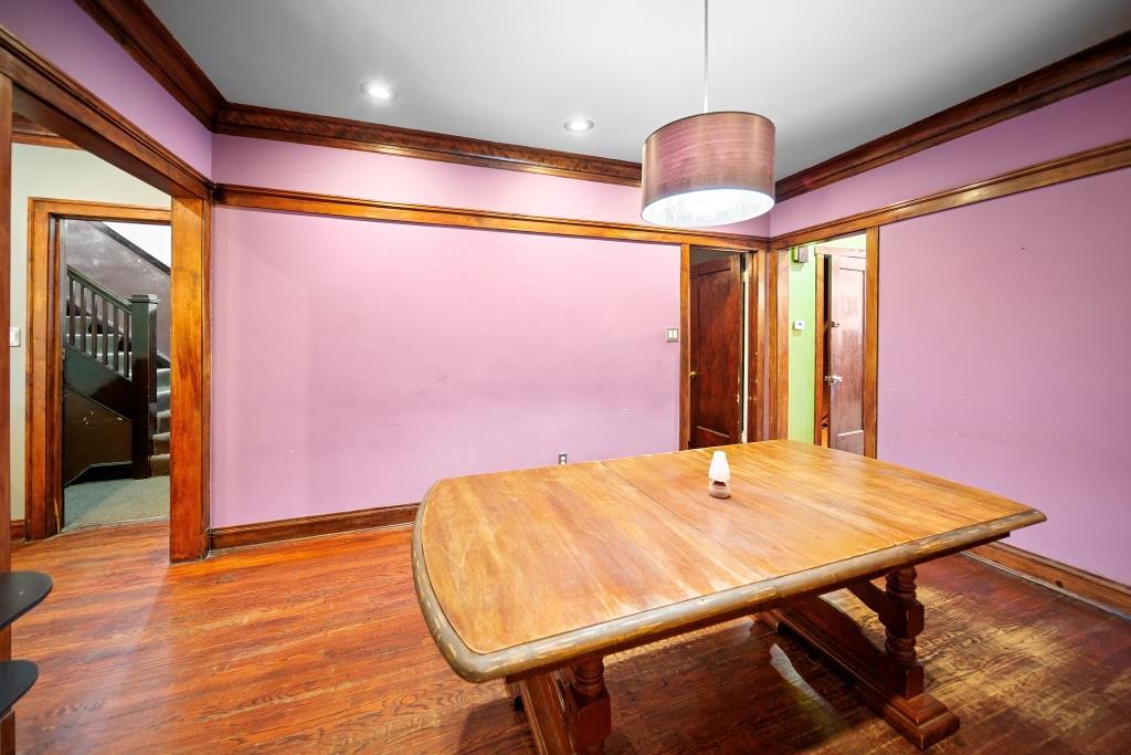 7939 S Champlain Avenue