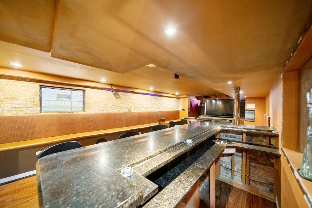 7939 S Champlain Avenue