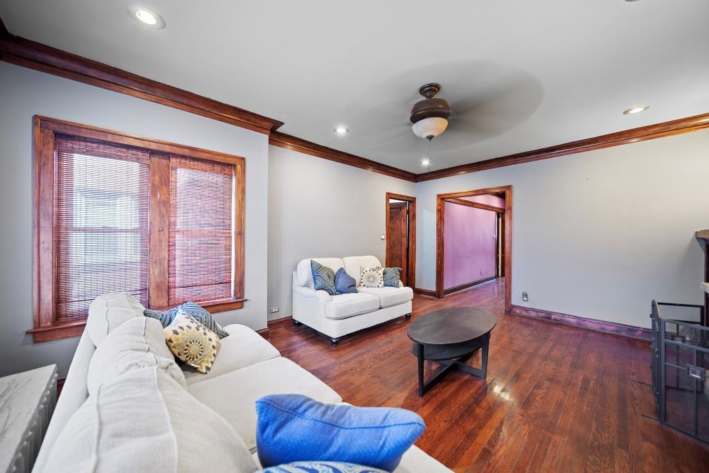 7939 S Champlain Avenue