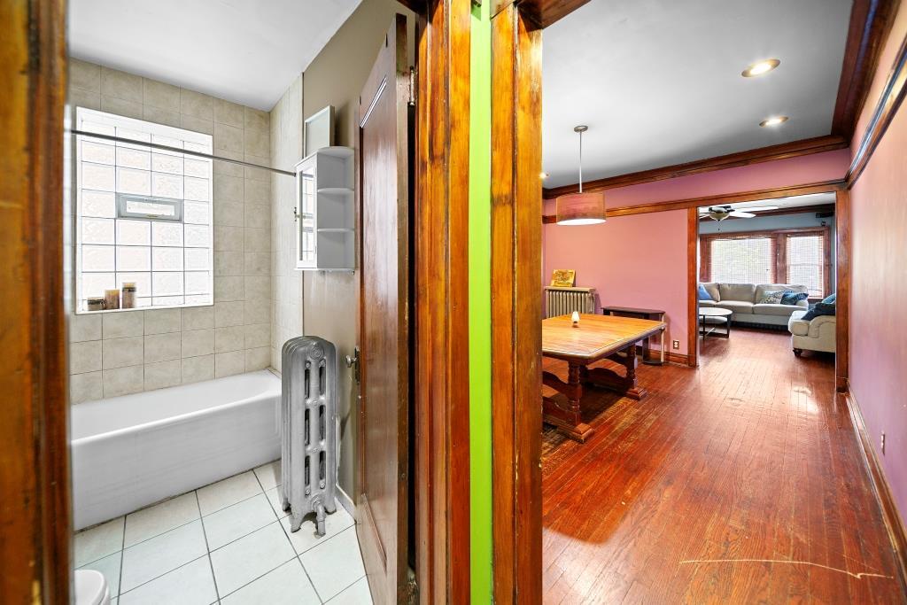 7939 S Champlain Avenue