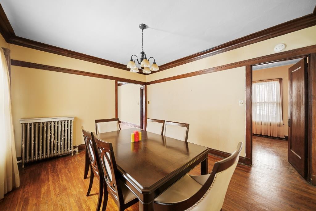 7939 S Champlain Avenue