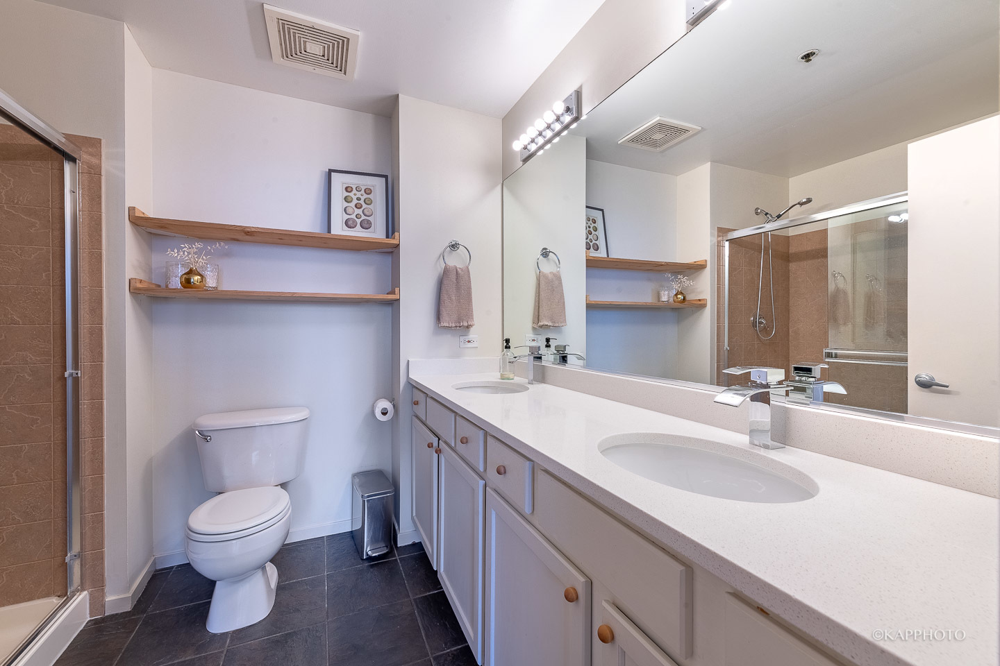 933 W Van Buren Street Unit: 707