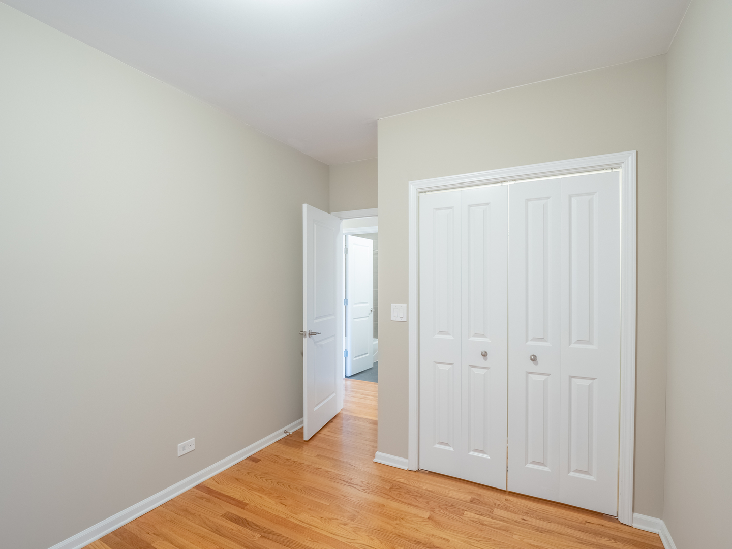 2611 S Halsted Street Unit: 4