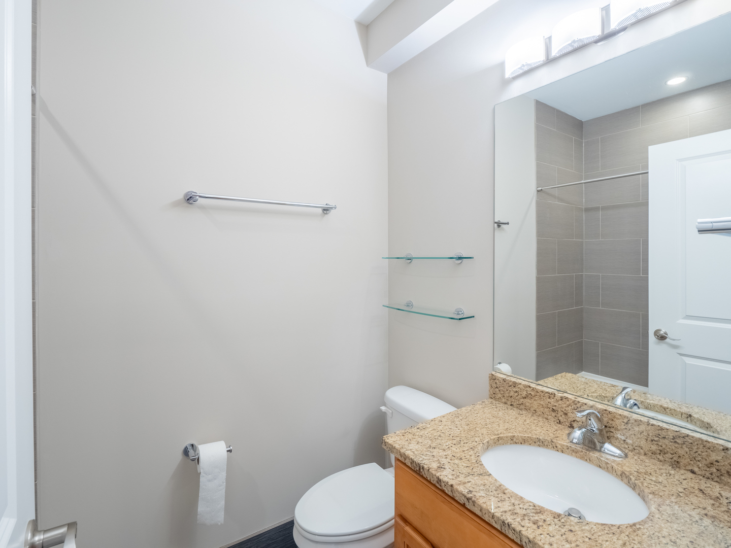 2611 S Halsted Street Unit: 4