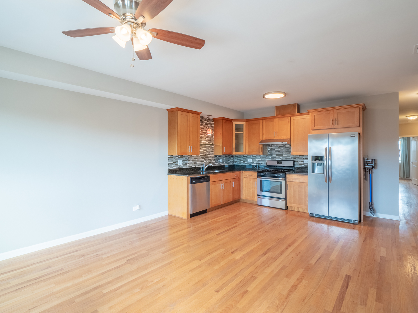 2611 S Halsted Street Unit: 4
