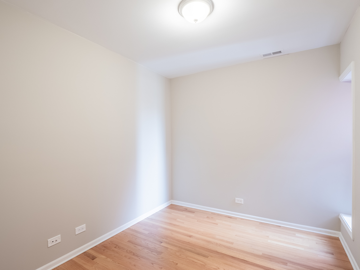 2611 S Halsted Street Unit: 4