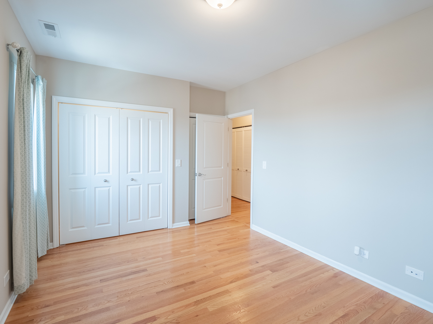 2611 S Halsted Street Unit: 4