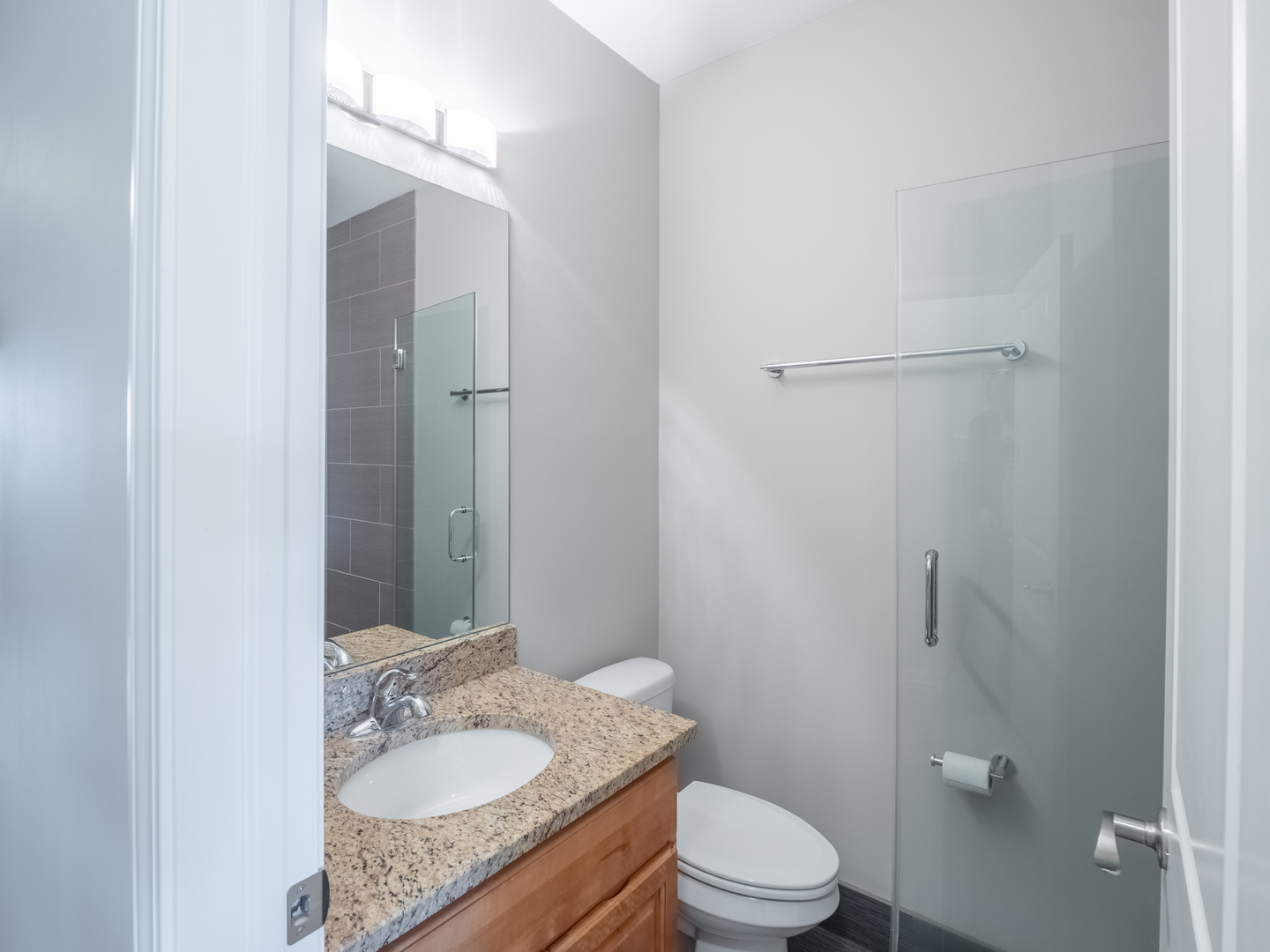 2611 S Halsted Street Unit: 4