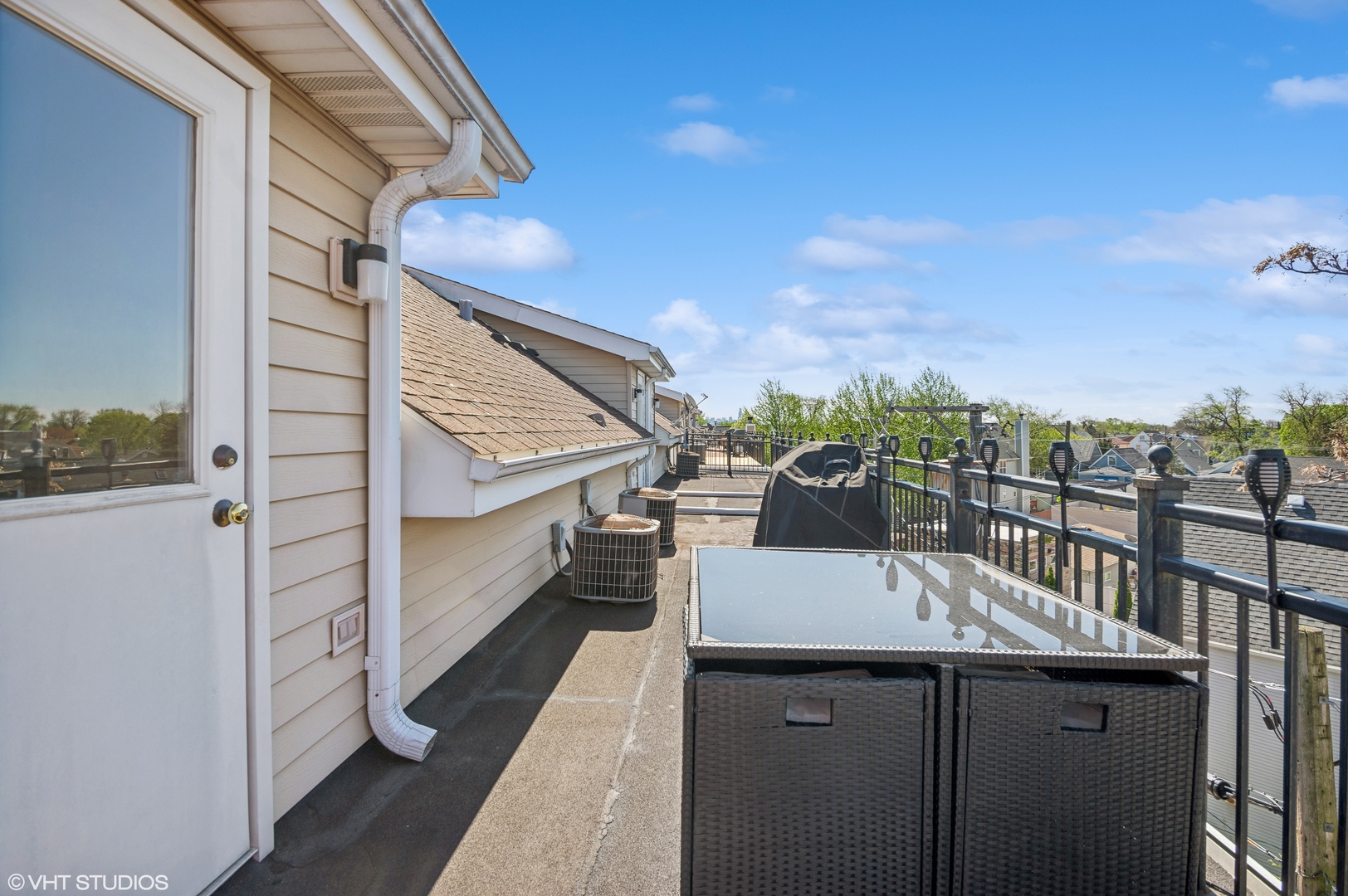 3874 N Milwaukee Court