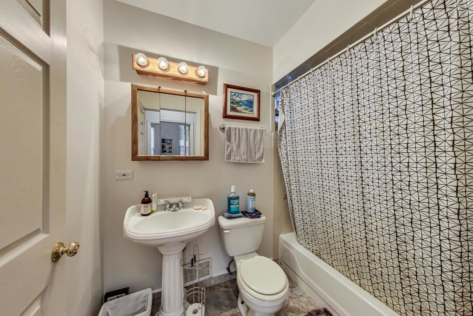 2148 W Erie Street Unit: 1