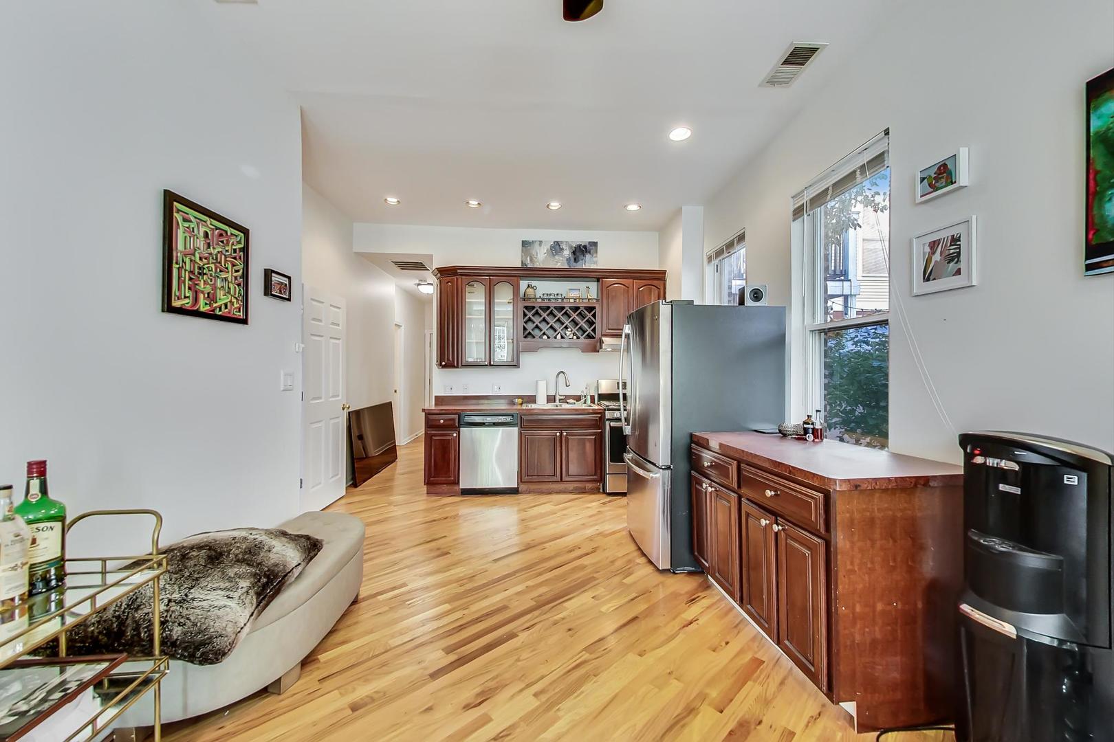 2148 W Erie Street Unit: 1