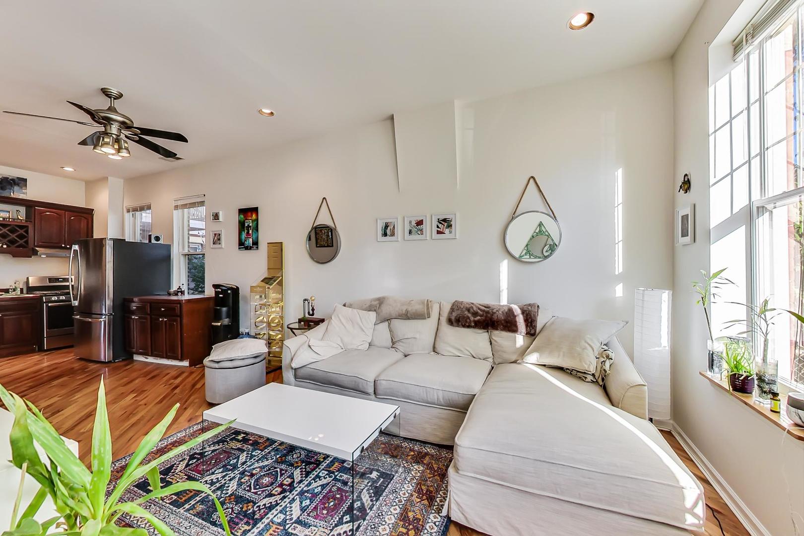 2148 W Erie Street Unit: 1