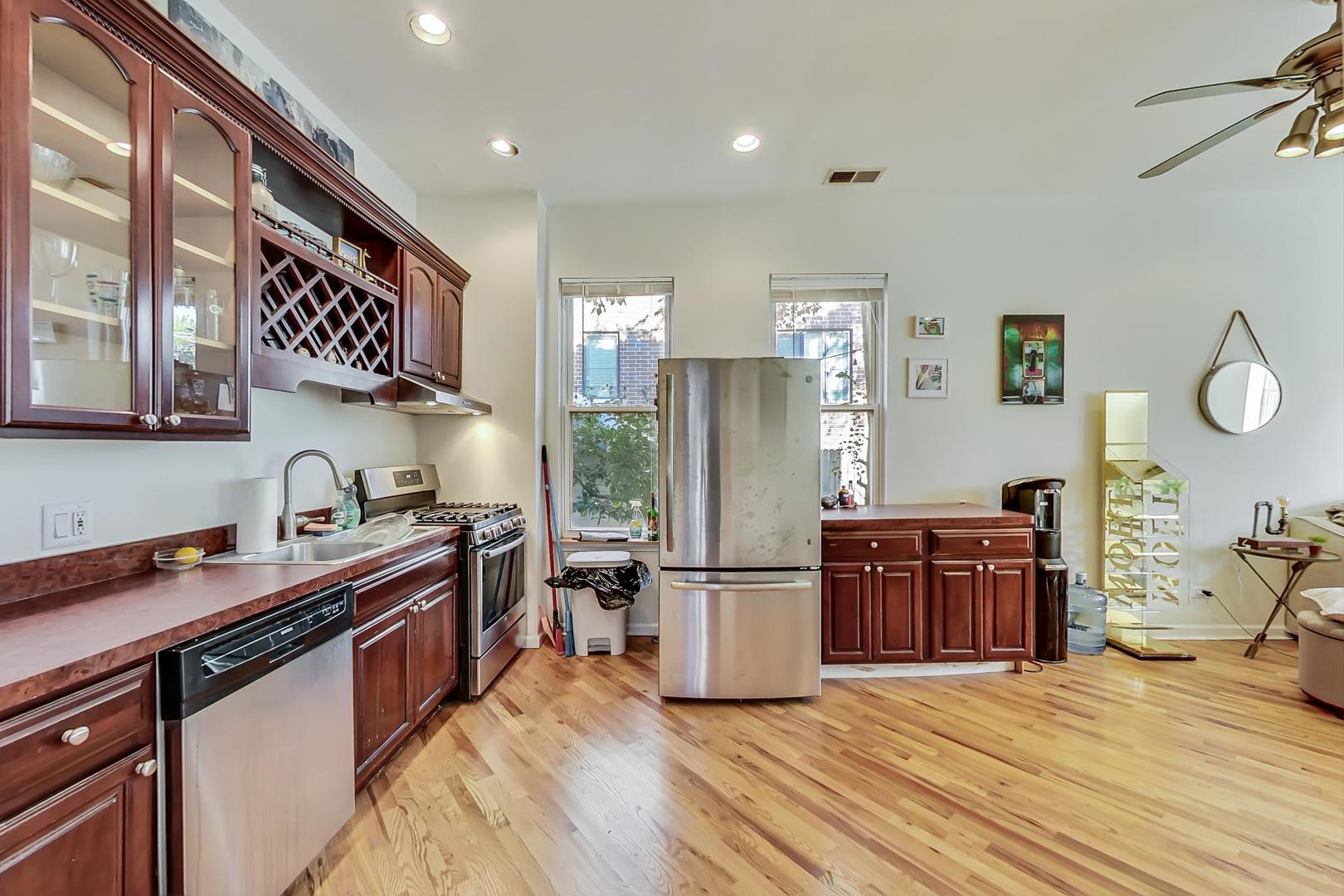 2148 W Erie Street Unit: 1