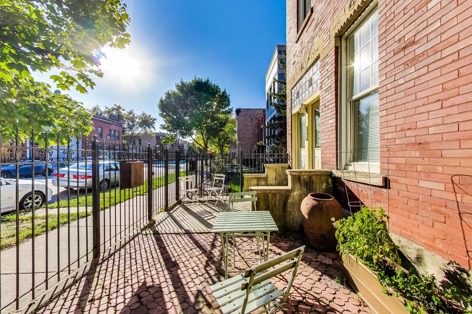 2148 W Erie Street Unit: 1