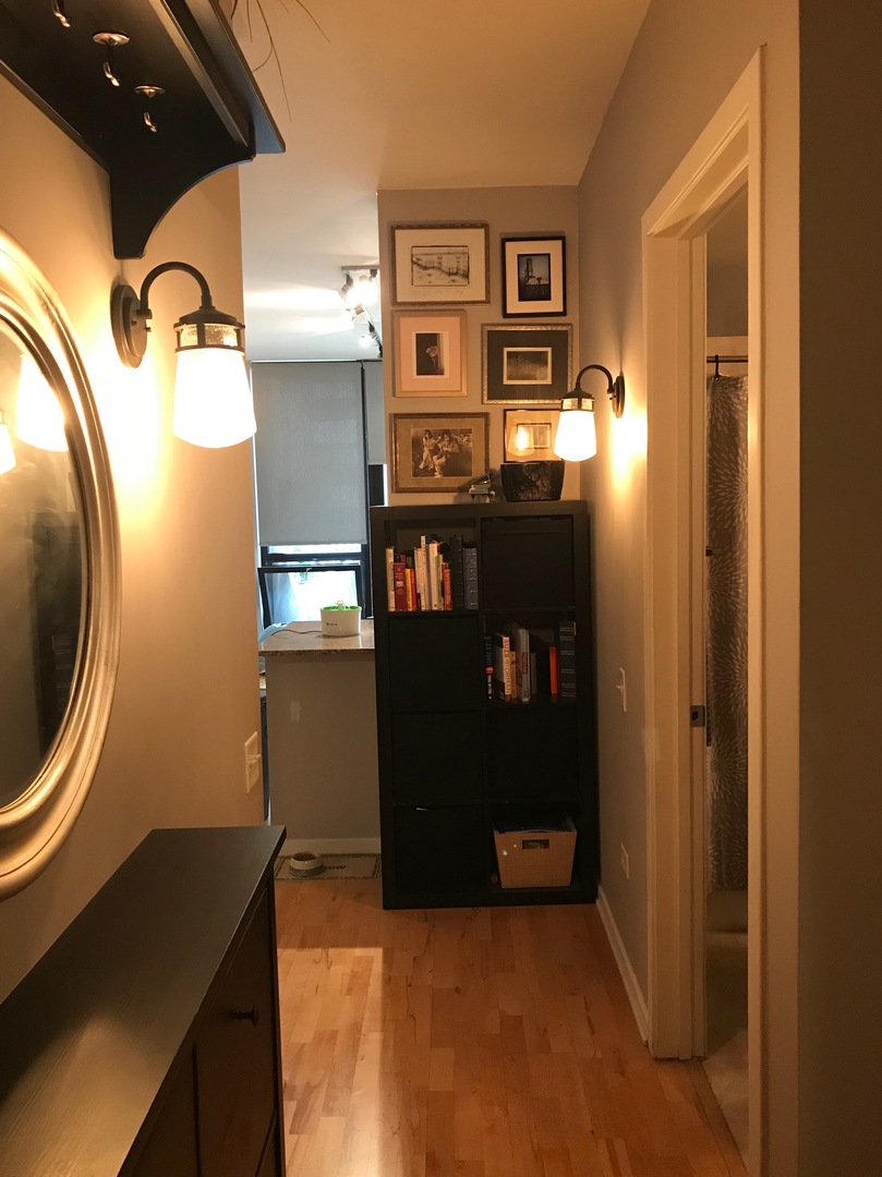 210 S Desplaines Street Unit: 608