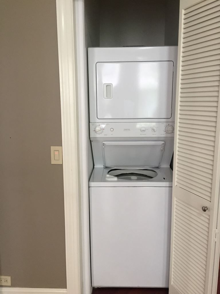 36 S Ashland Avenue Unit: 303