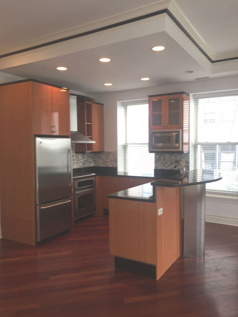 36 S Ashland Avenue Unit: 303