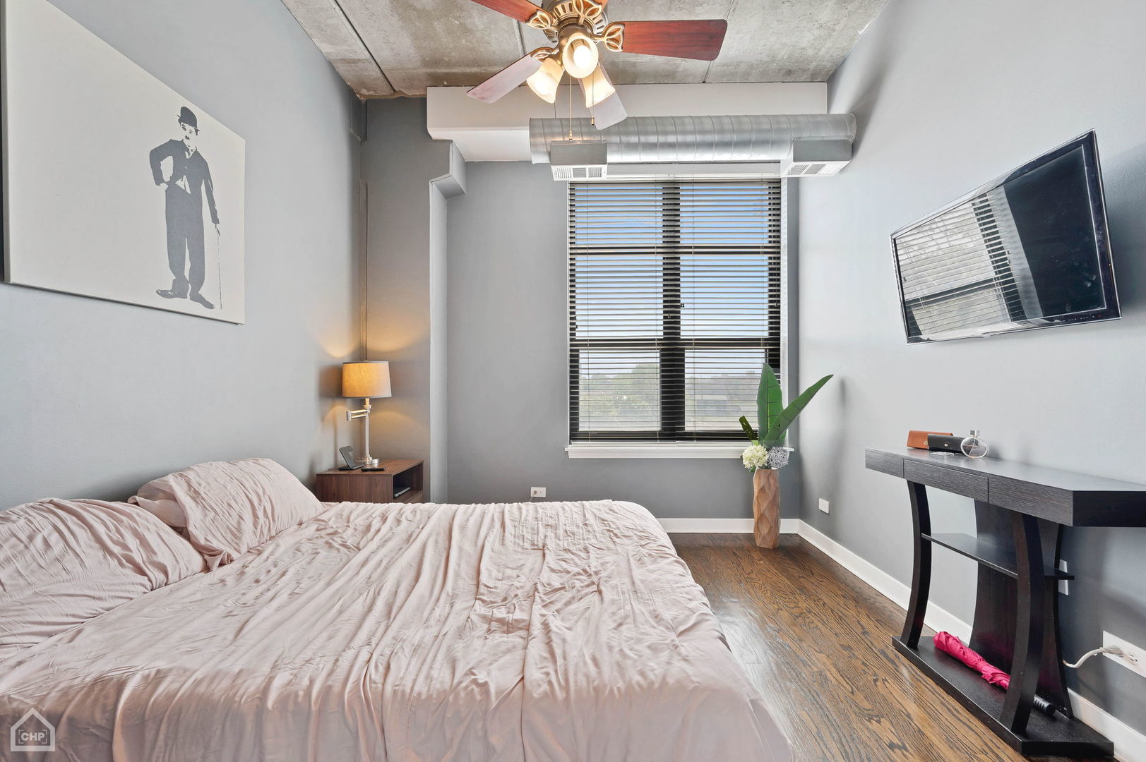 811 W 15th Place Unit: 410