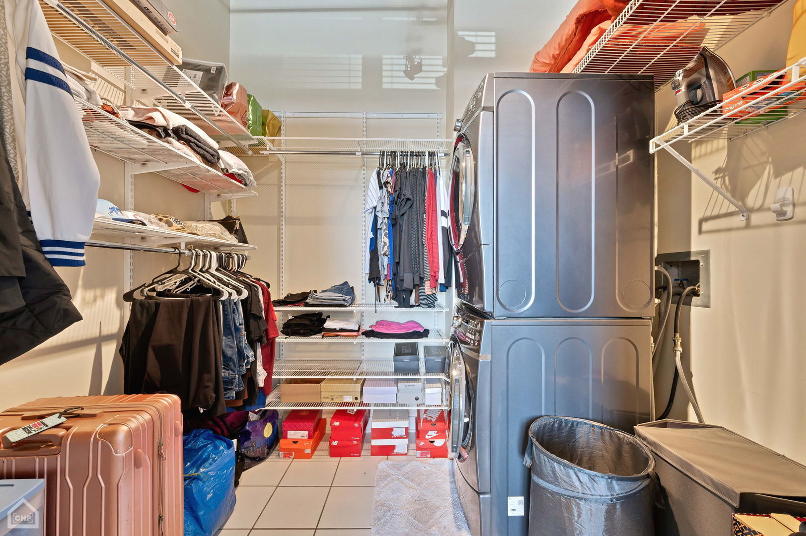 811 W 15th Place Unit: 410