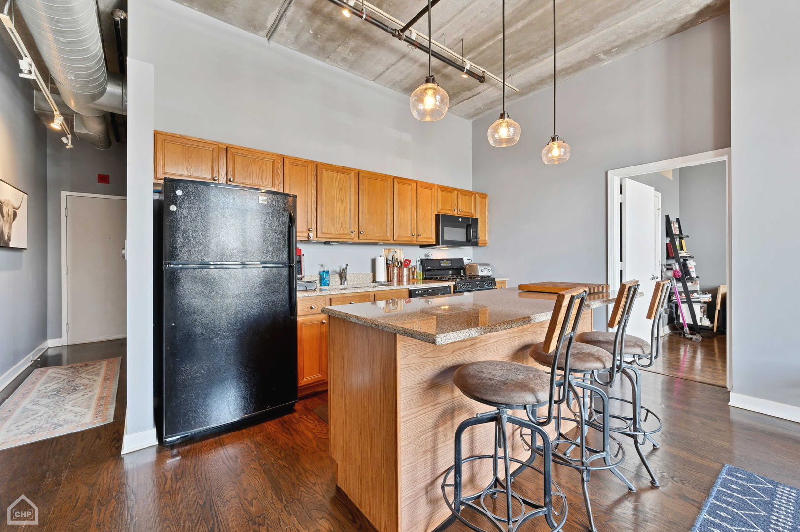 811 W 15th Place Unit: 410