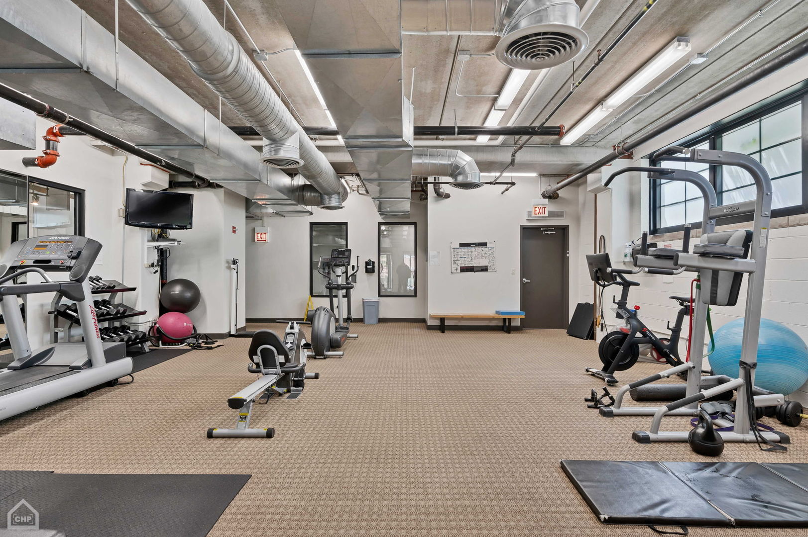 811 W 15th Place Unit: 410