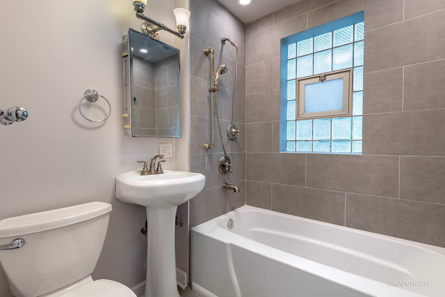 8030 S Princeton Avenue