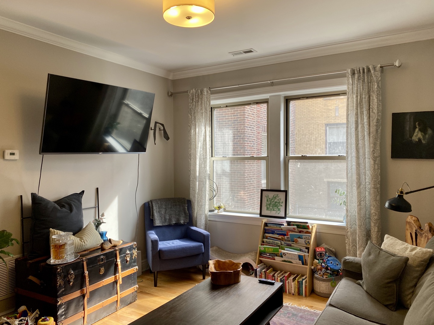 2017 N LEAVITT Street Unit: 1