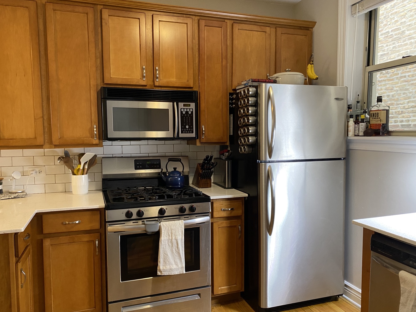 2017 N LEAVITT Street Unit: 1