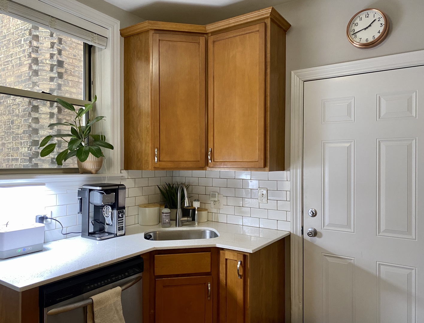 2017 N LEAVITT Street Unit: 1