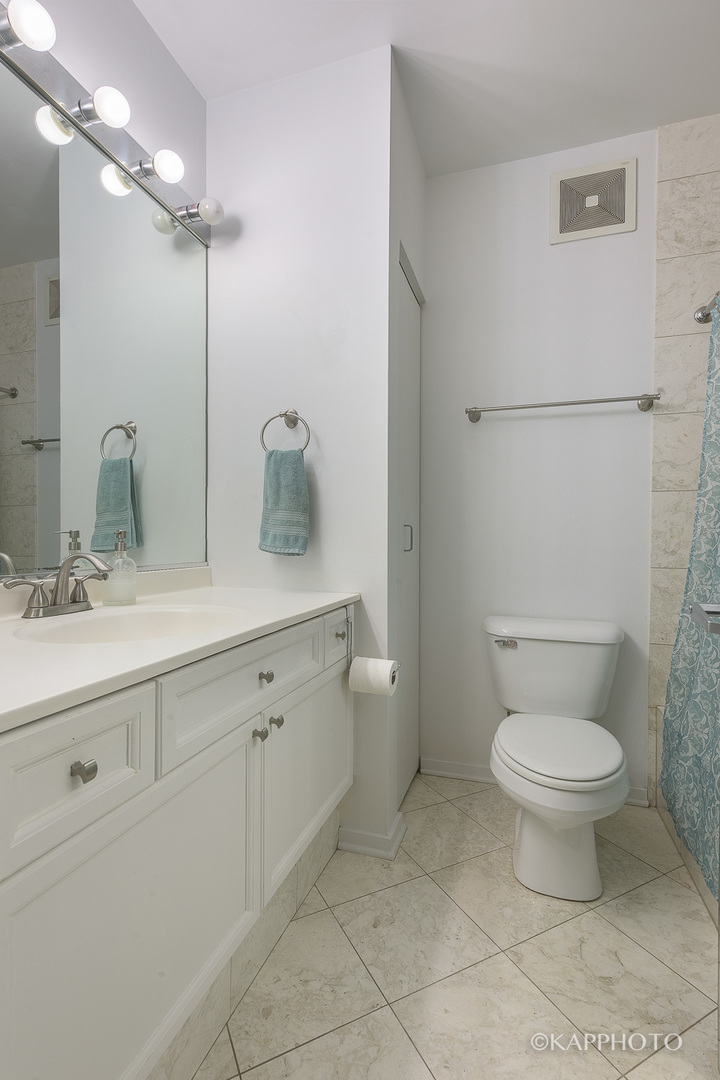130 S Canal Street Unit: 201
