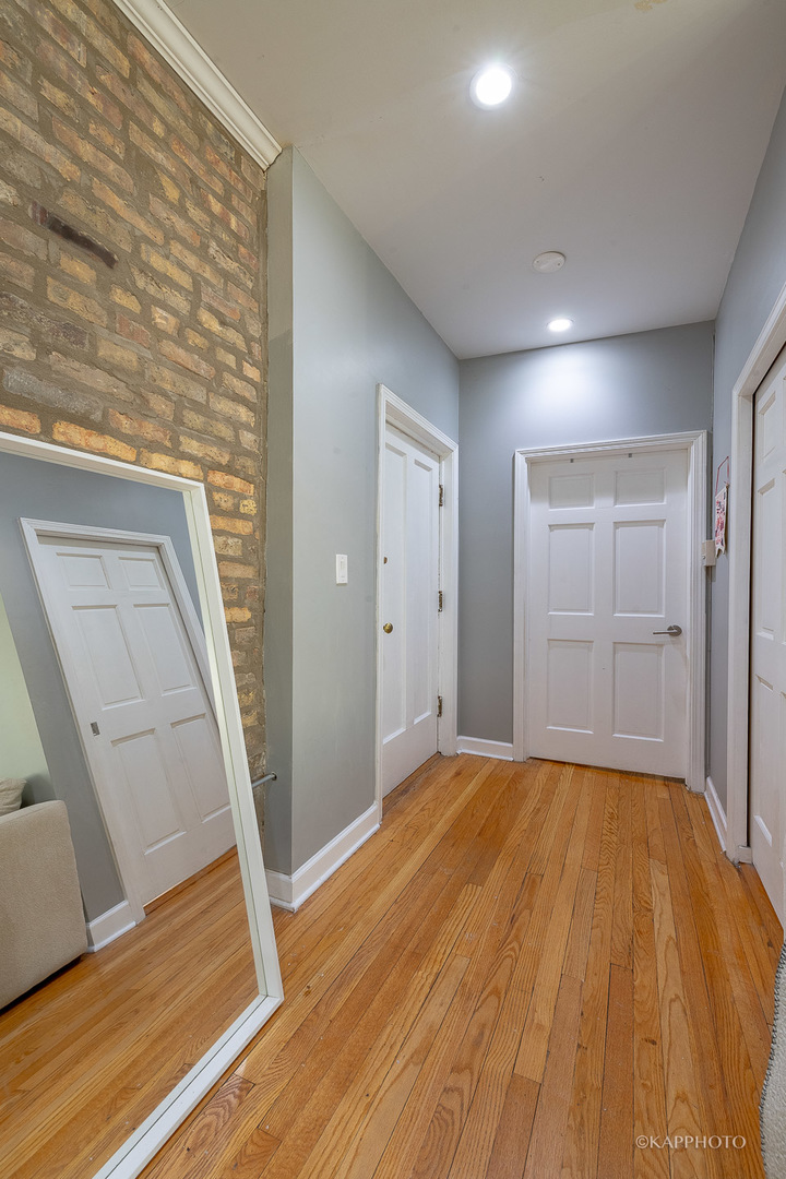 1323 W Addison Street Unit: 1B