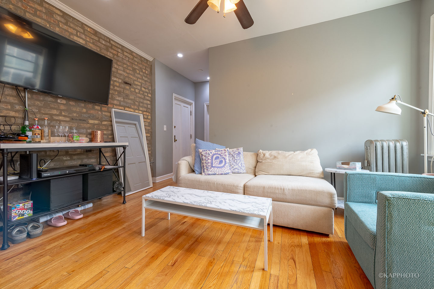 1323 W Addison Street Unit: 1B