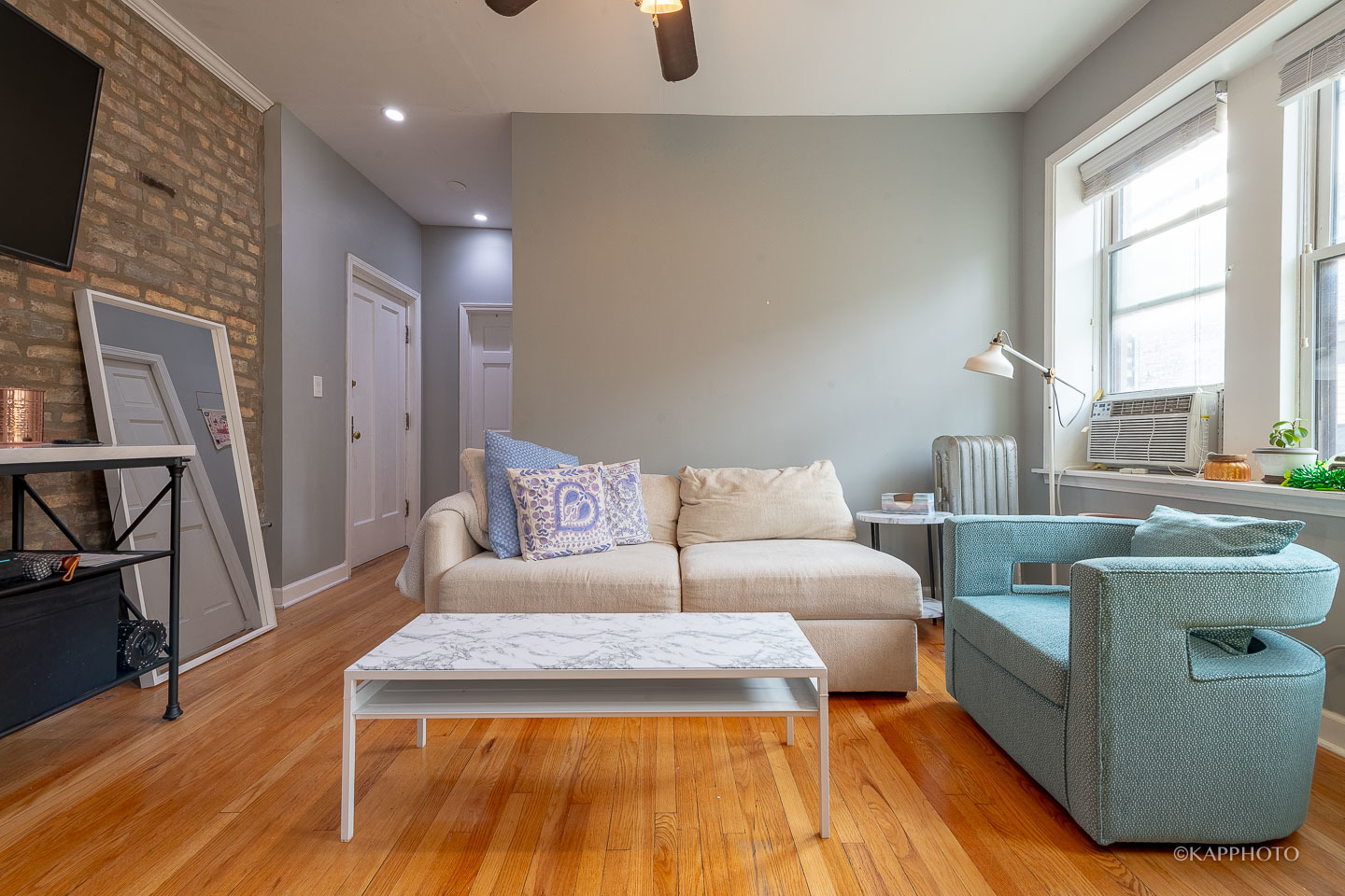 1323 W Addison Street Unit: 1B