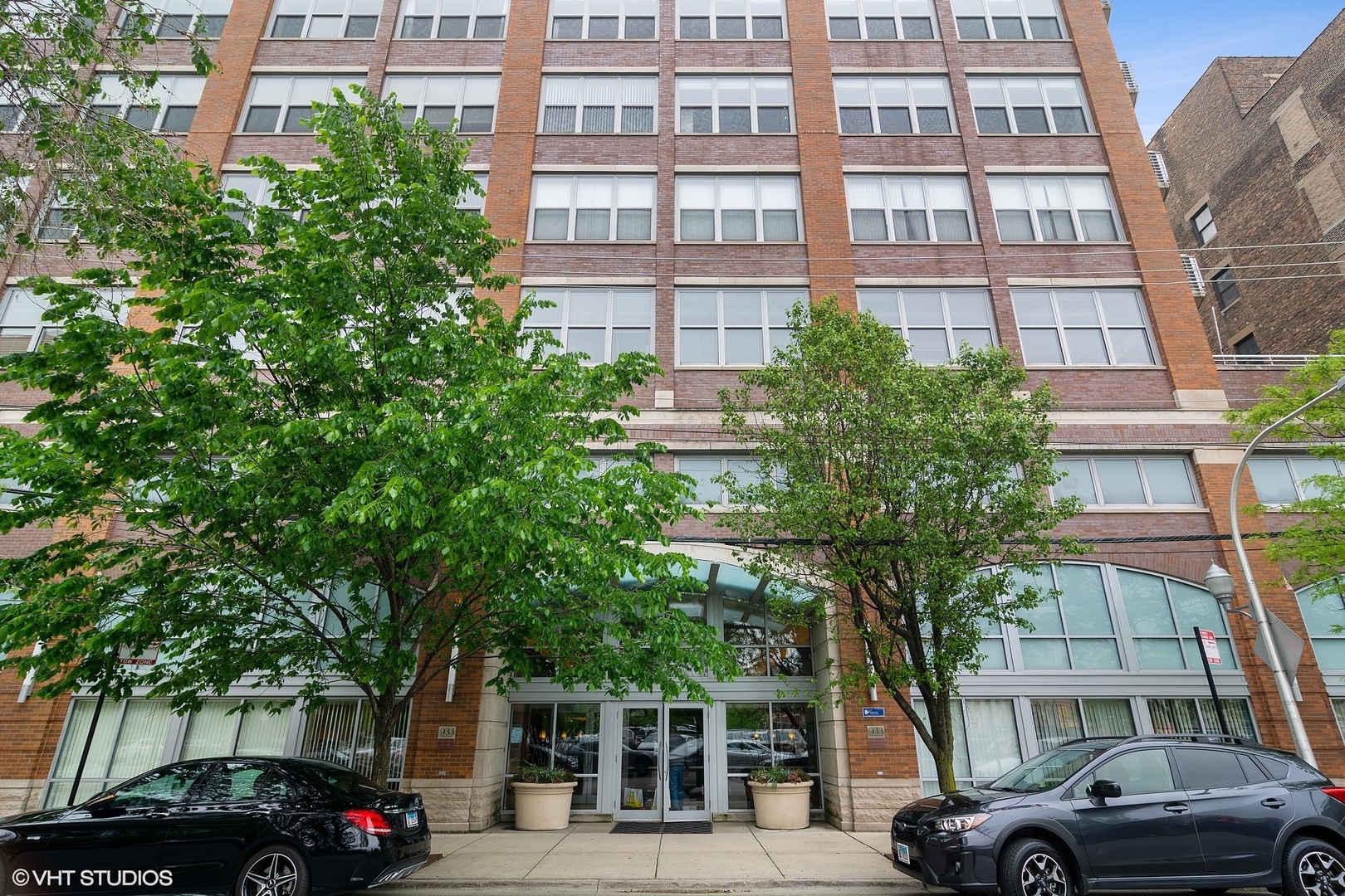 933 W Van Buren Street Unit: 318