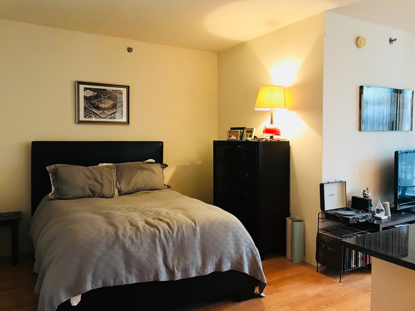 210 S Desplaines Street Unit: 1108