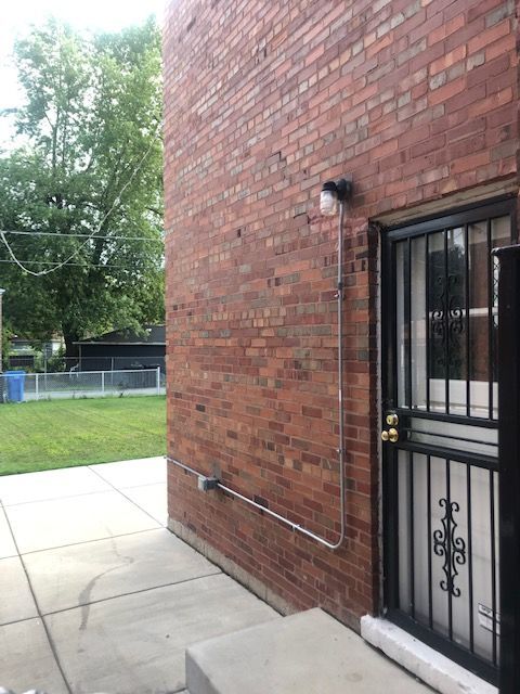 2147 E 100th Street