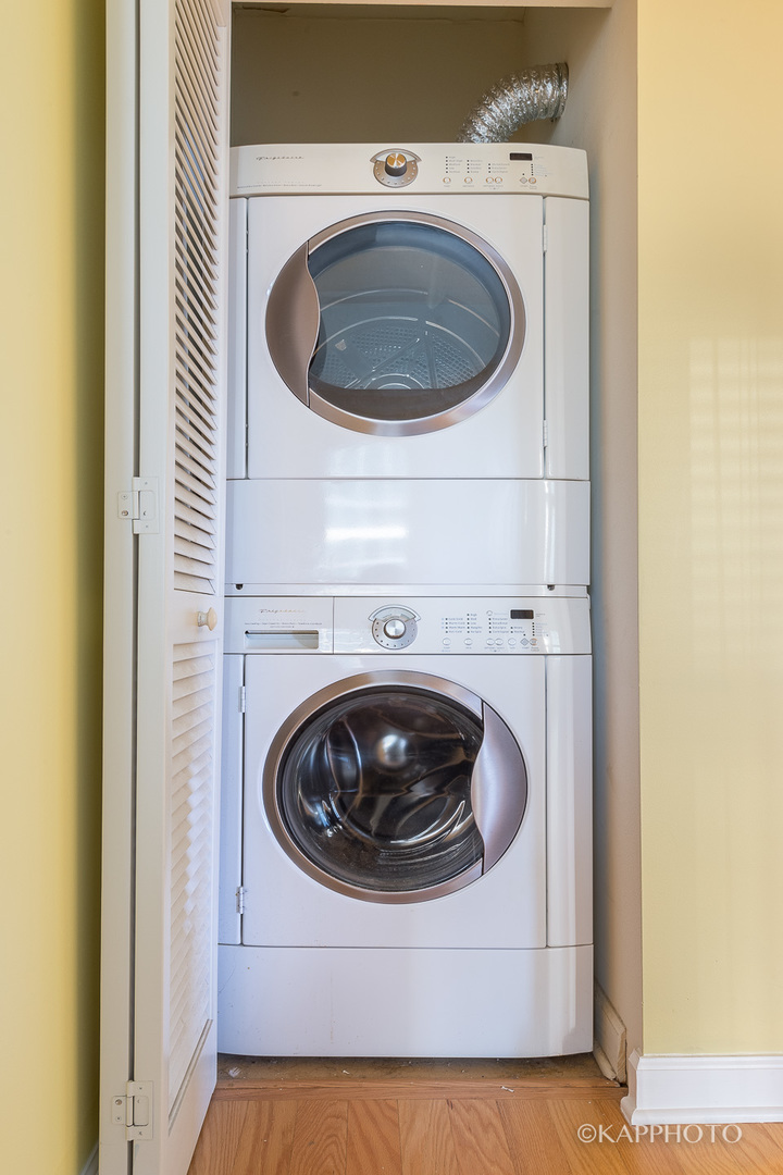 1250 S Michigan Avenue Unit: 1600