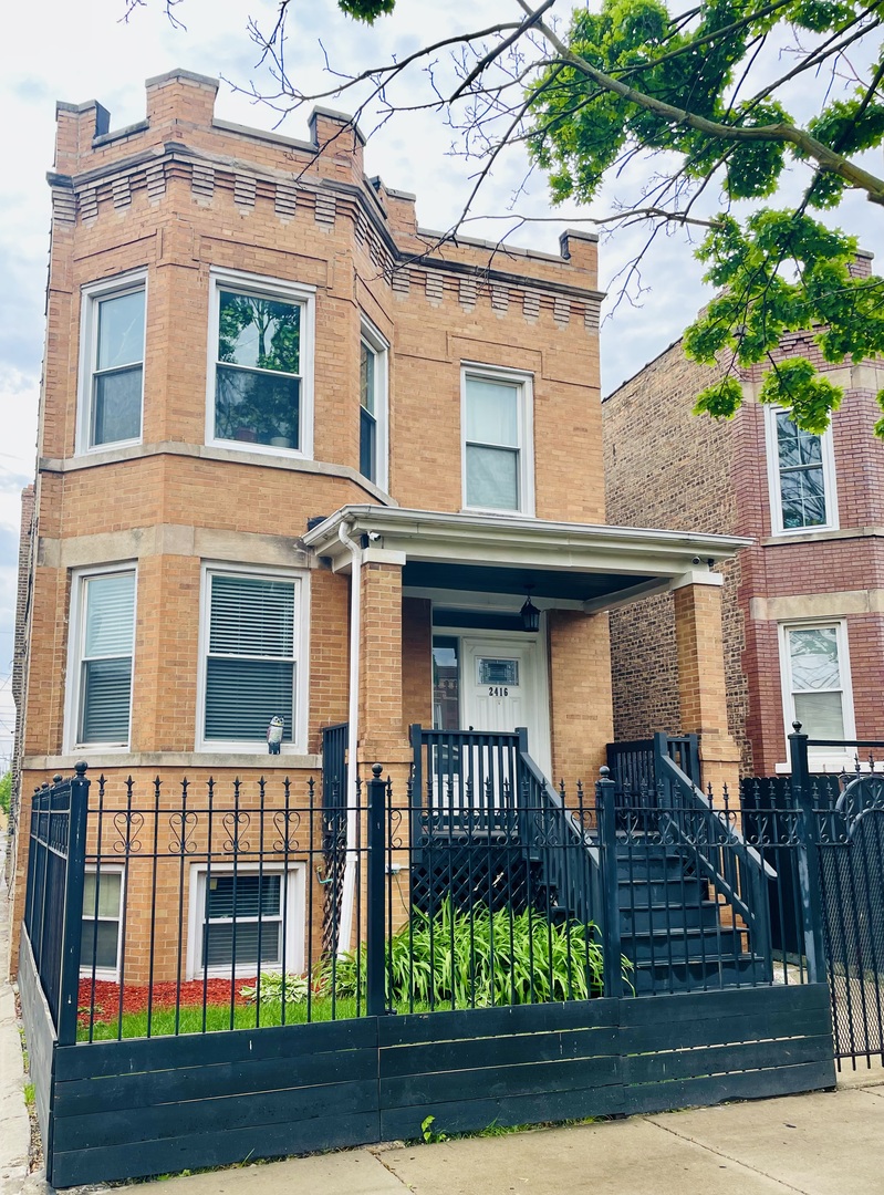 2416 N Springfield Avenue Unit: 1