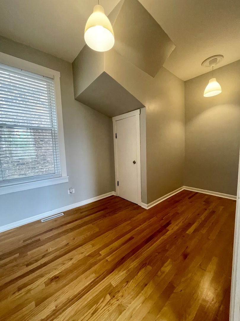 2416 N Springfield Avenue Unit: 1