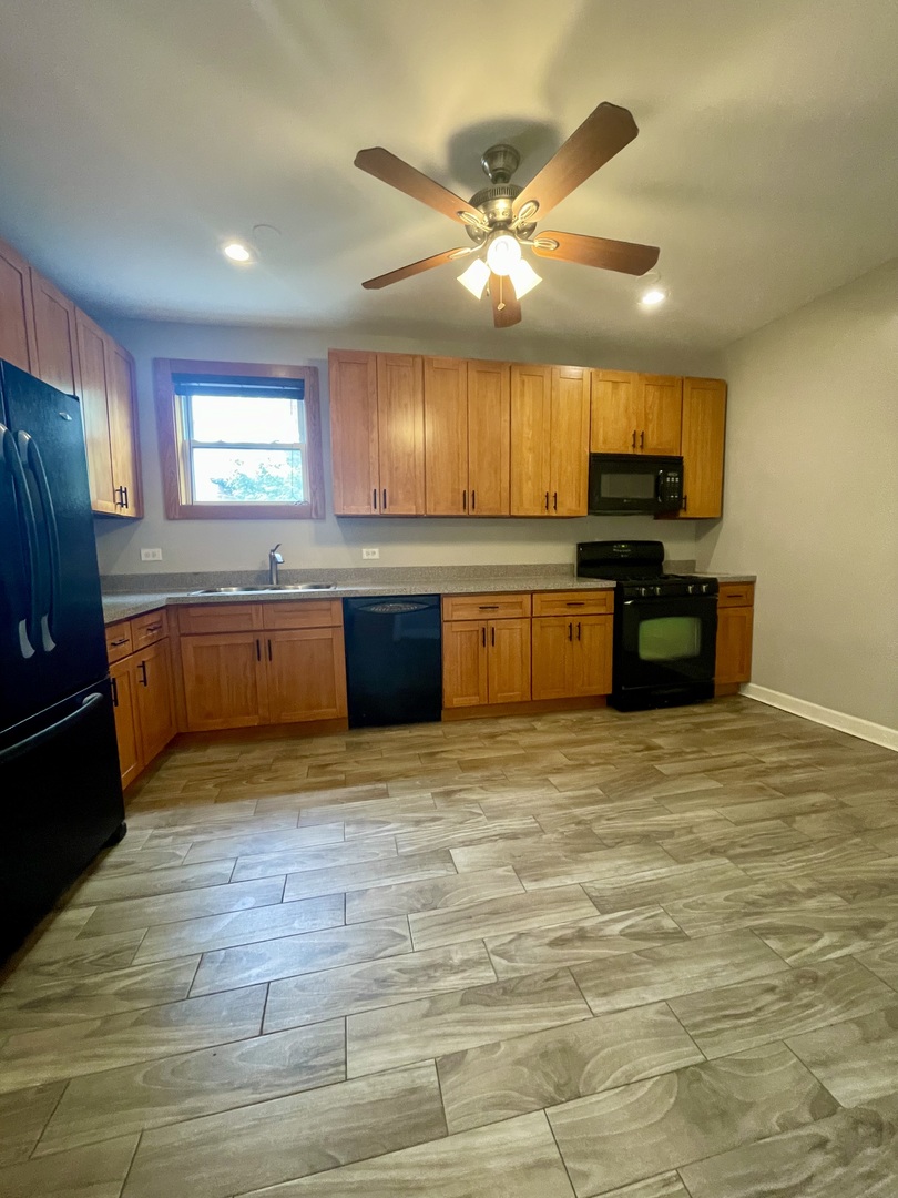 2416 N Springfield Avenue Unit: 1