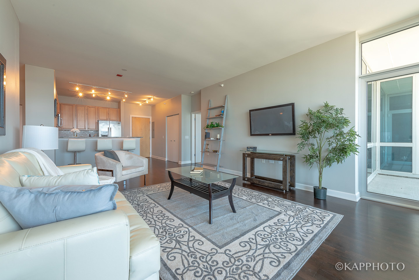 1629 S Prairie Avenue Unit: 2302