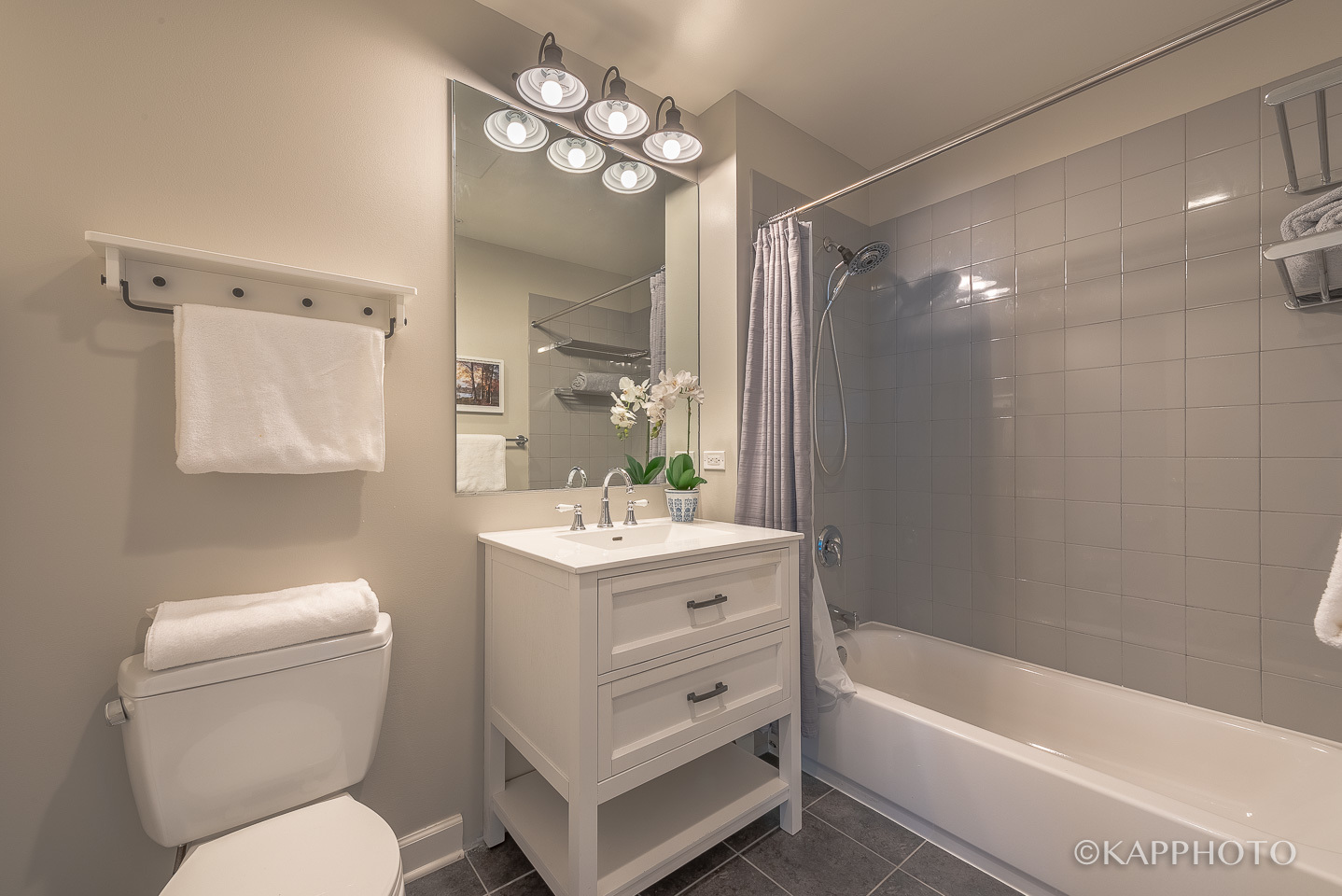1629 S Prairie Avenue Unit: 2302