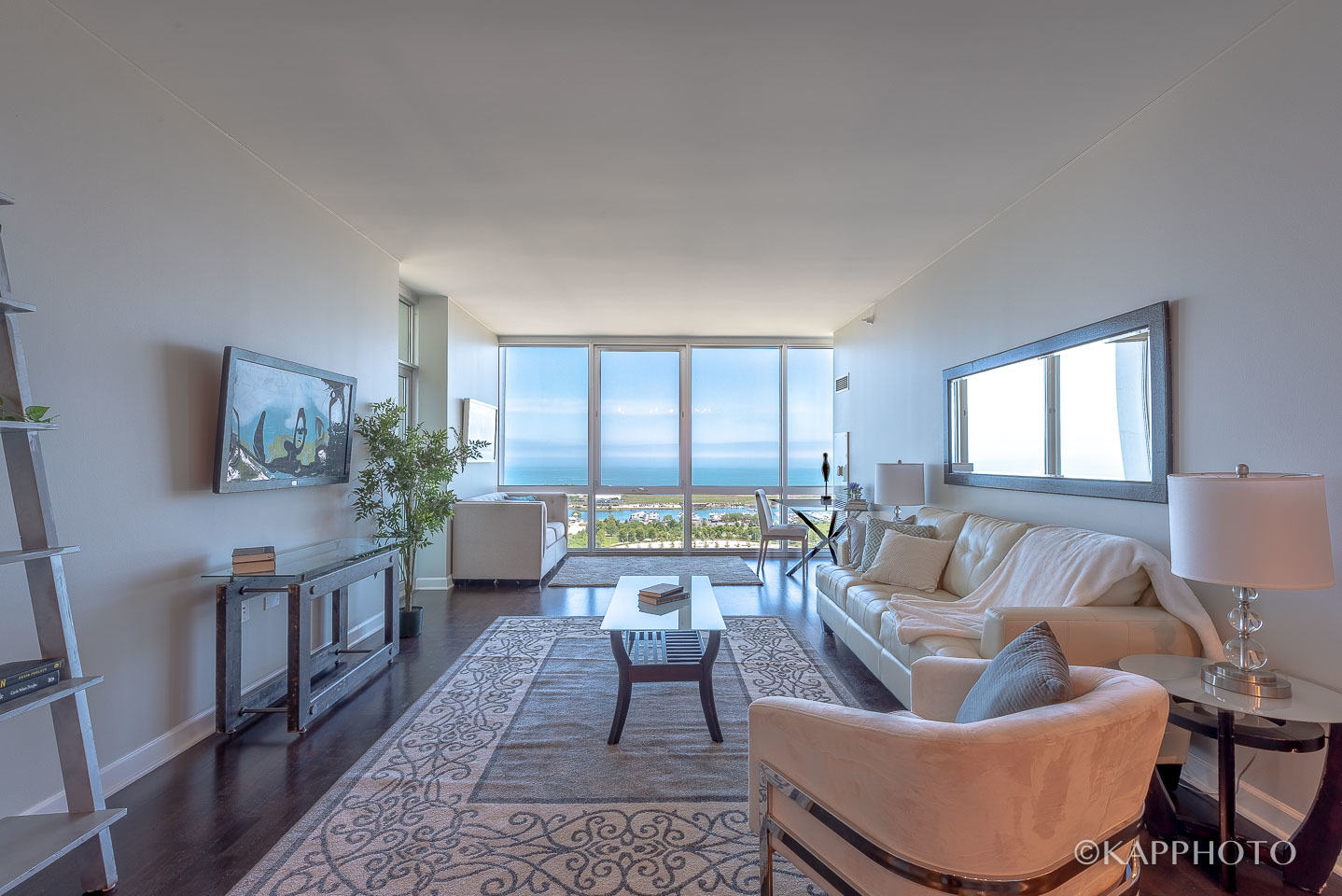 1629 S Prairie Avenue Unit: 2302