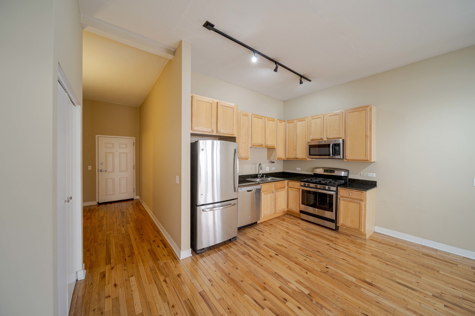910 W Madison Street Unit: 609