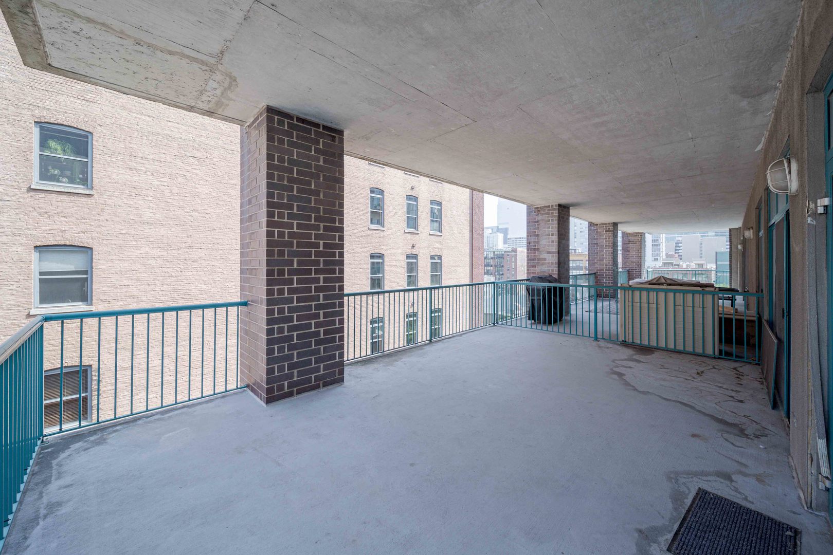 910 W Madison Street Unit: 609